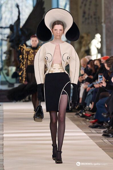 Українські моделі Крісті Пономар та Алла Костромічова тріумфували на Тижні моди в Парижі. Фото