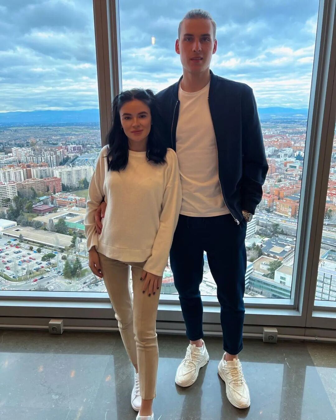 Андрей с женой в Мадриде.
