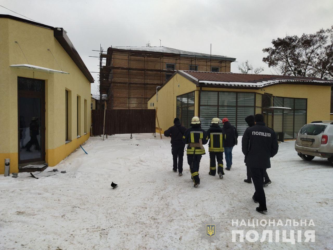 На місці працювали правоохоронці та рятувальники.