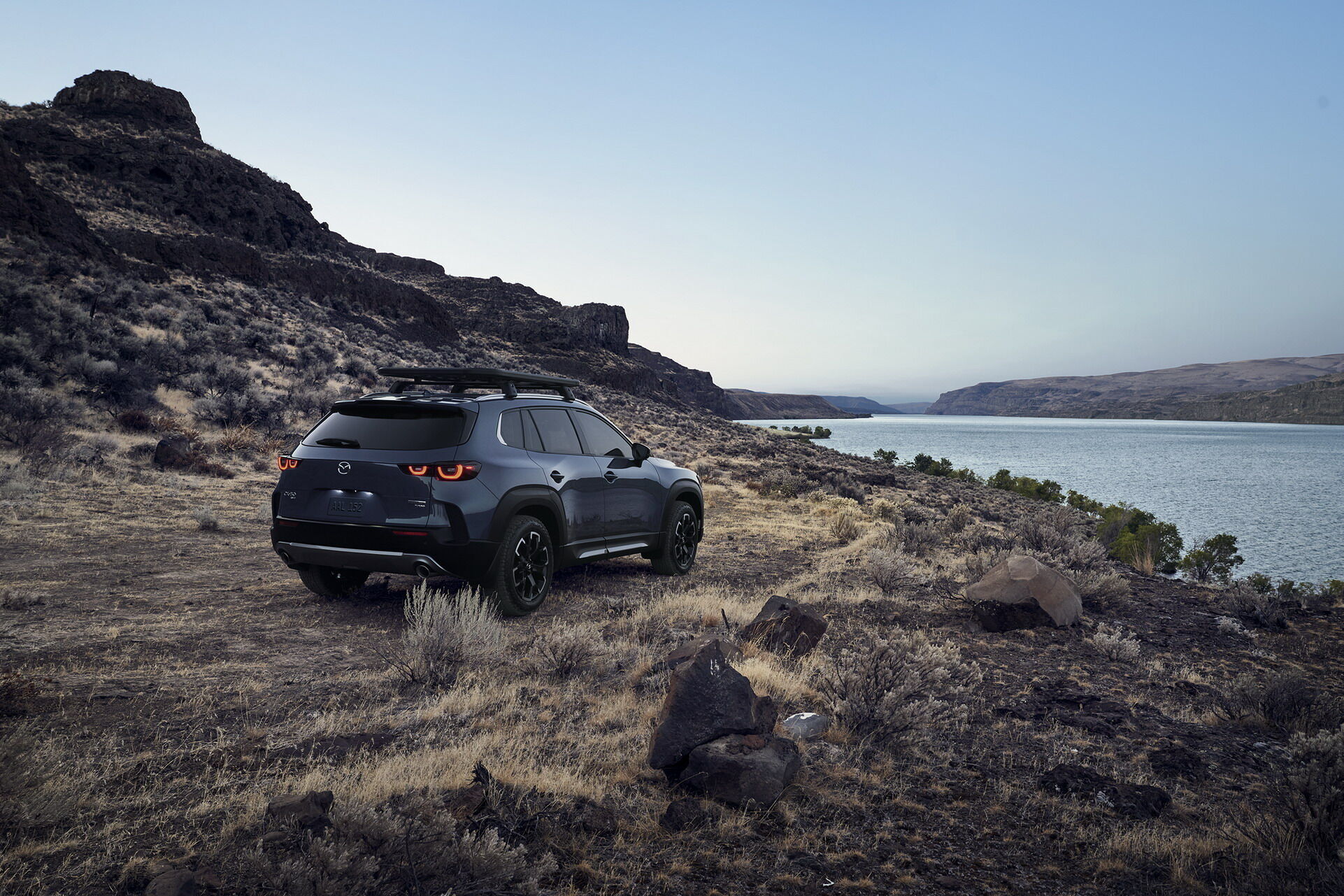 Спочатку CX-50 буде доступний із бензиновими 2,5-літровими моторами Skyactiv-G