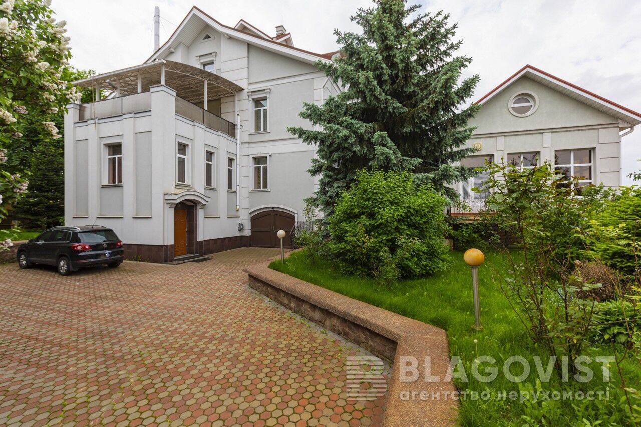 Под Киевом продают дом за 29,52 млн грн