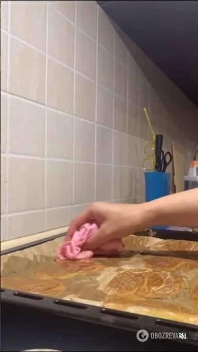 Протирание поверхности полотенцем