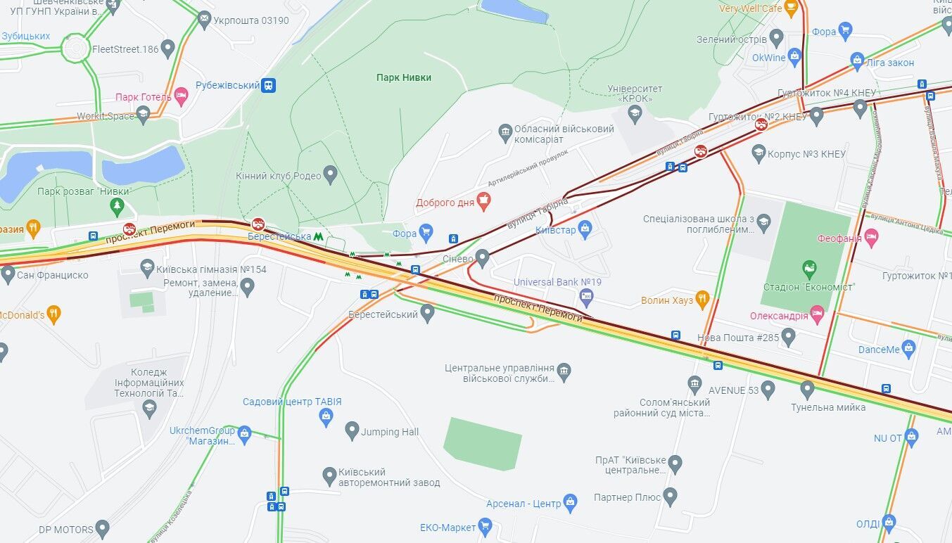 Из-за ДТП на проспекте Победы образовалась пробка.