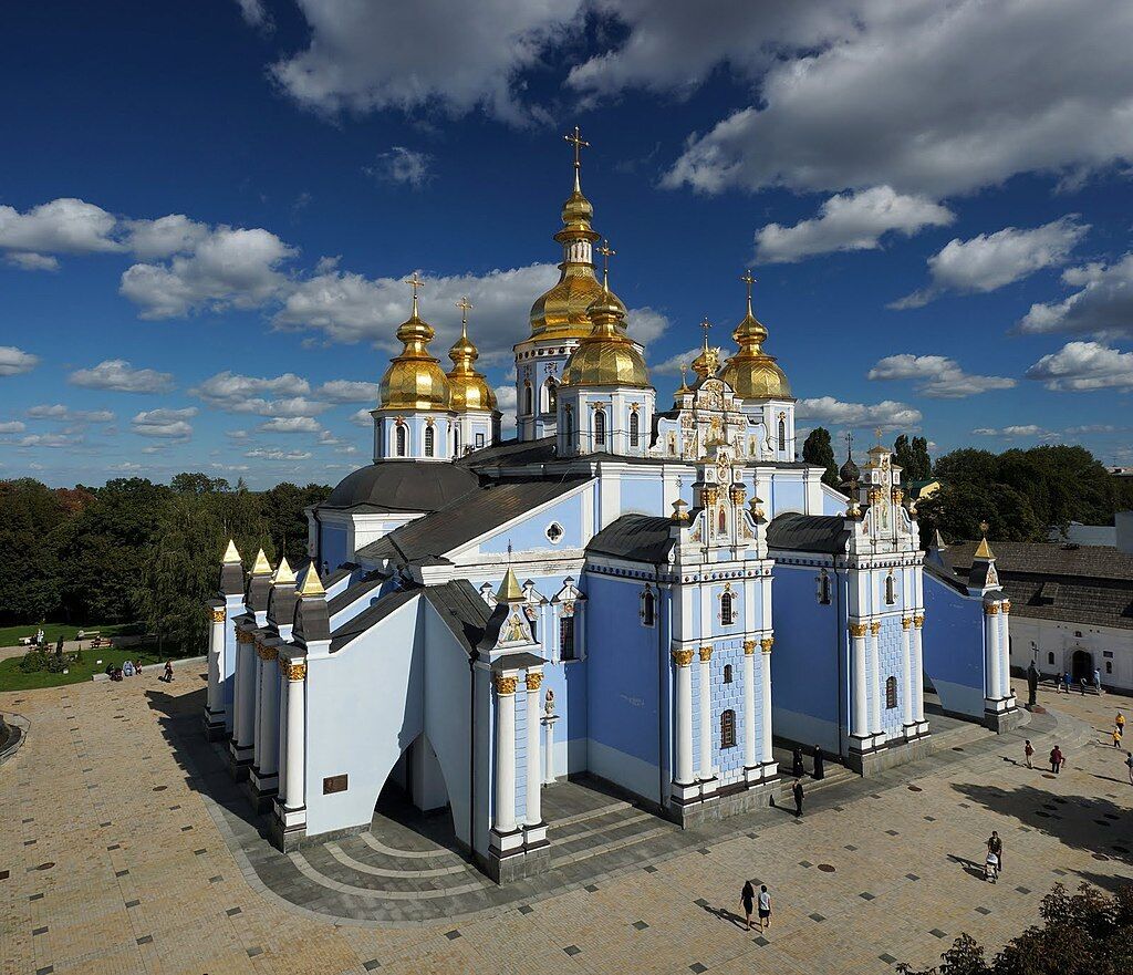 Современный вид на собор Михайловского монастыря.