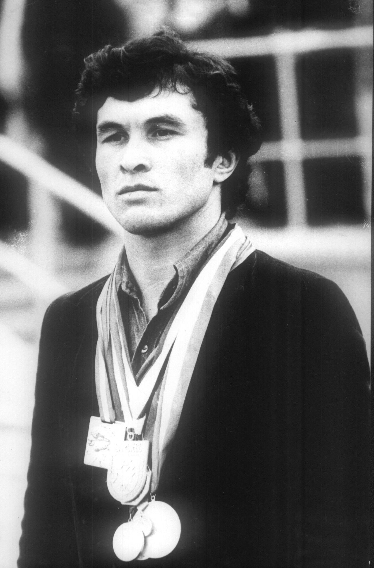 Олимпийский чемпион Шамиль Сериков .
