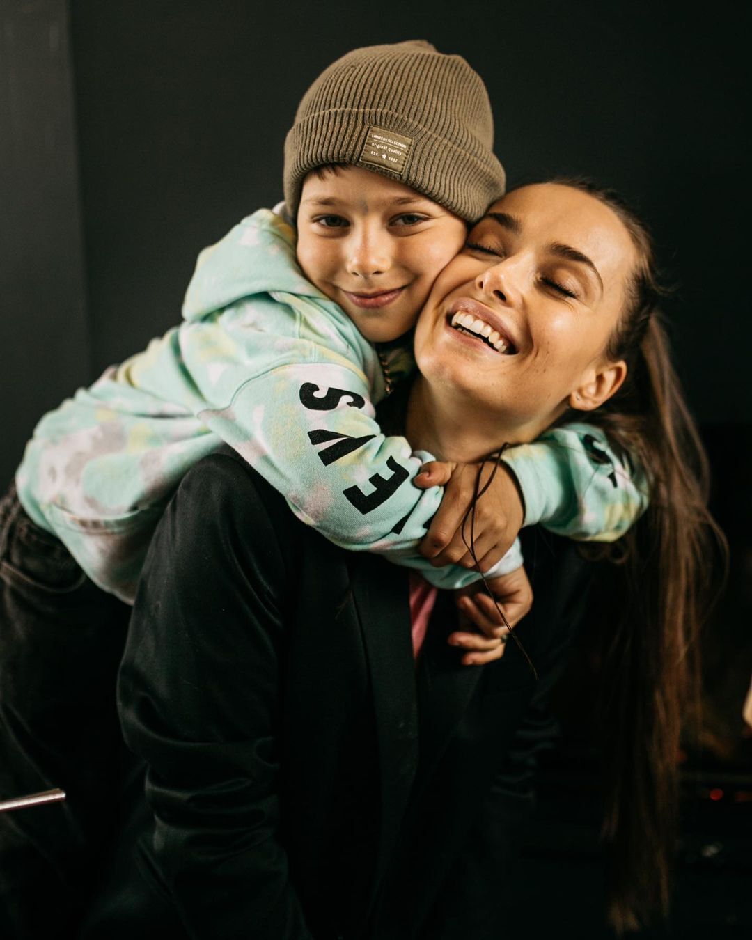 Ксения Мишина со своим ребенком