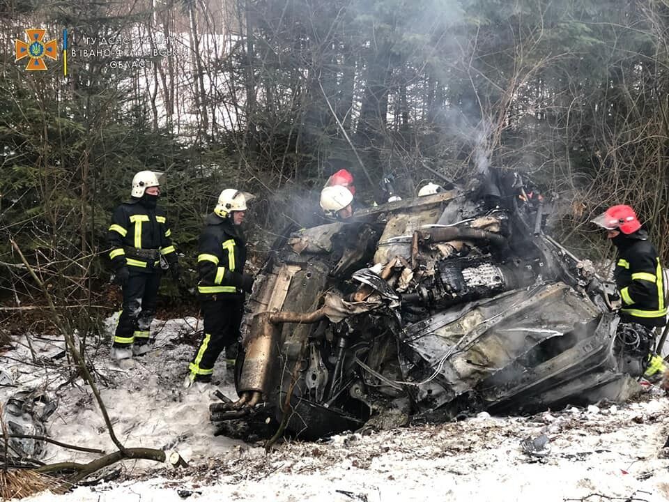 Рятувальники вирізали тіло