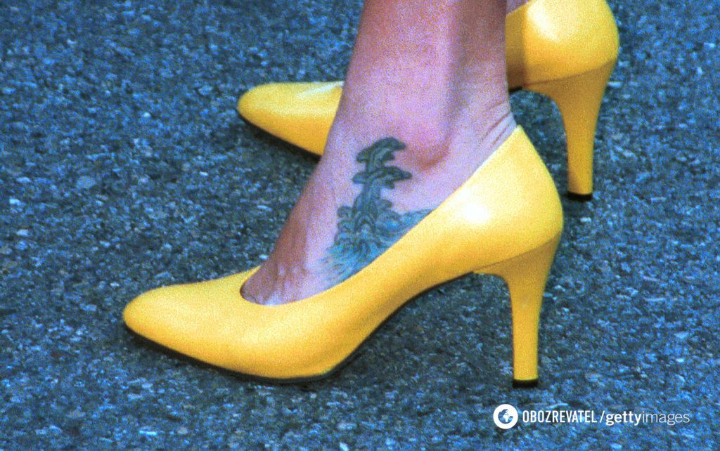 Татуировка на ноге Стефании, принцессы Монако.