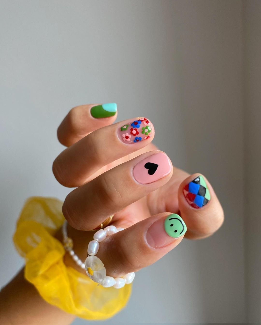 Веселый маникюр