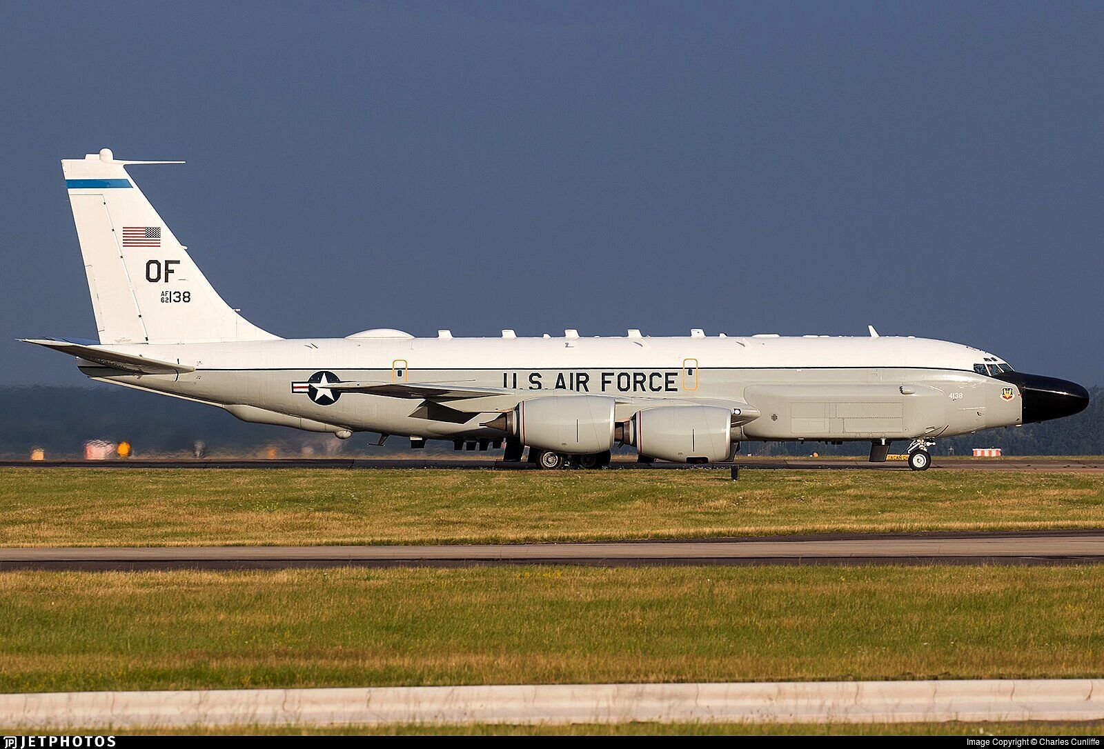 Самолет-разведчик Boeing RC-135W Rivet Joint
