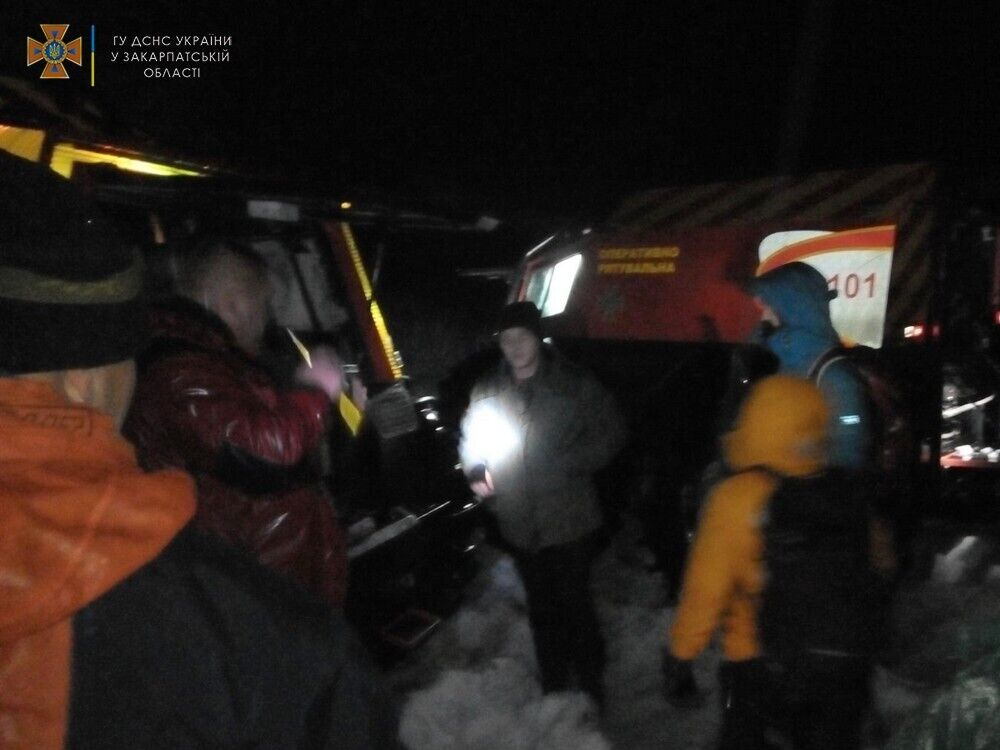 В Карпатах из-за непогоды заблудились четверо туристов из Одессы: не прислушались к советам спасателей. Фото