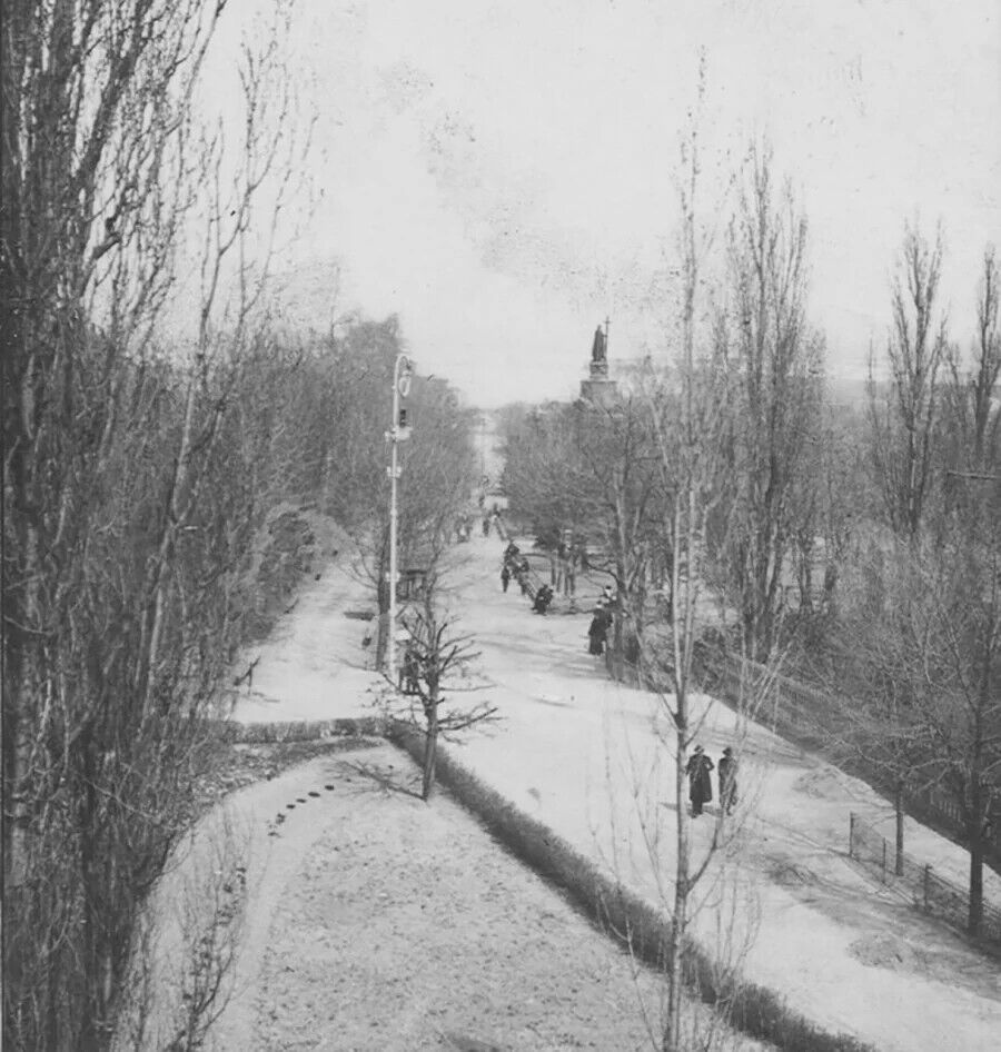 Владимирская горка зимой в 1910-х годах.