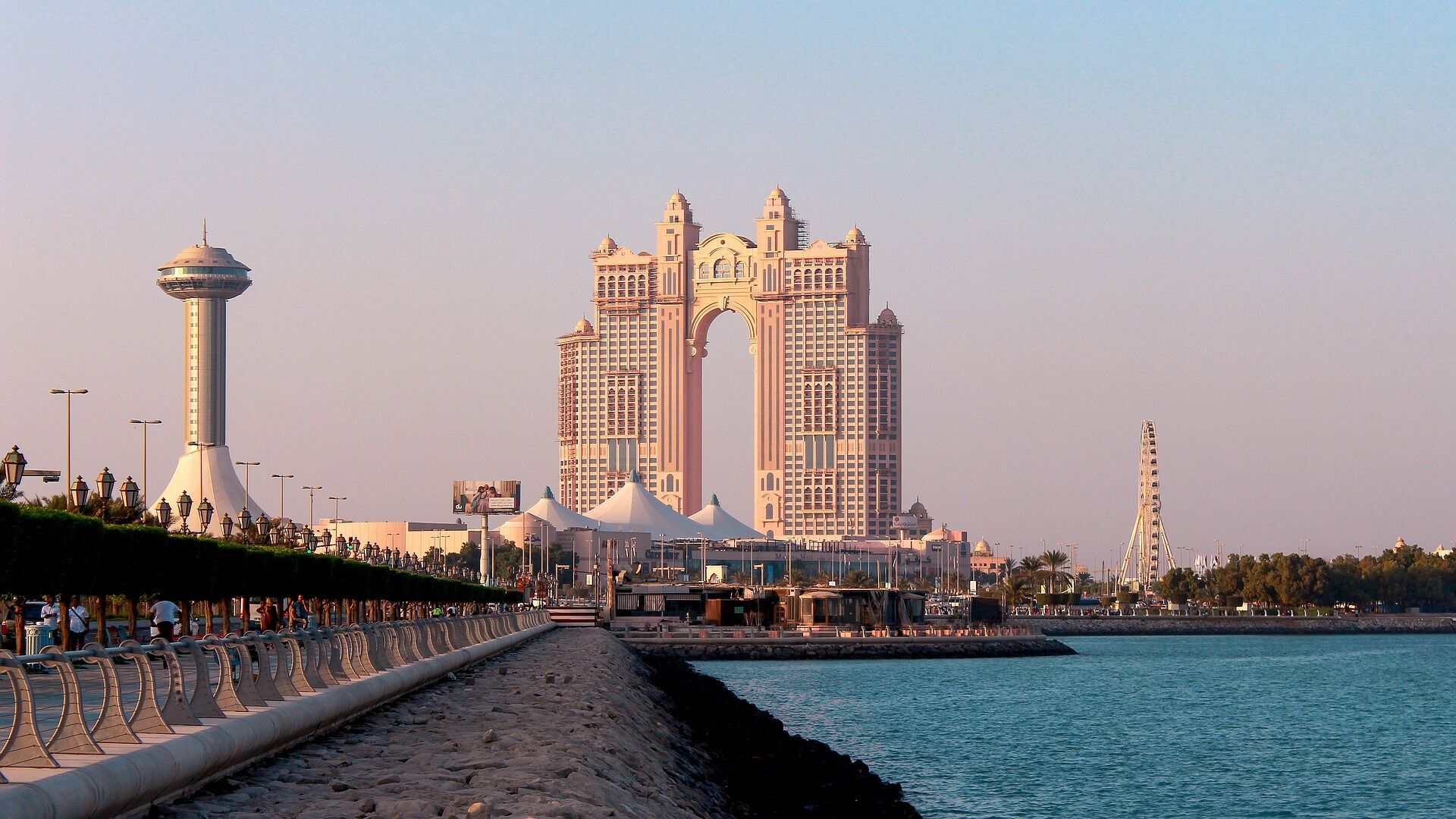 В Абу-Даби большой выбор отелей.