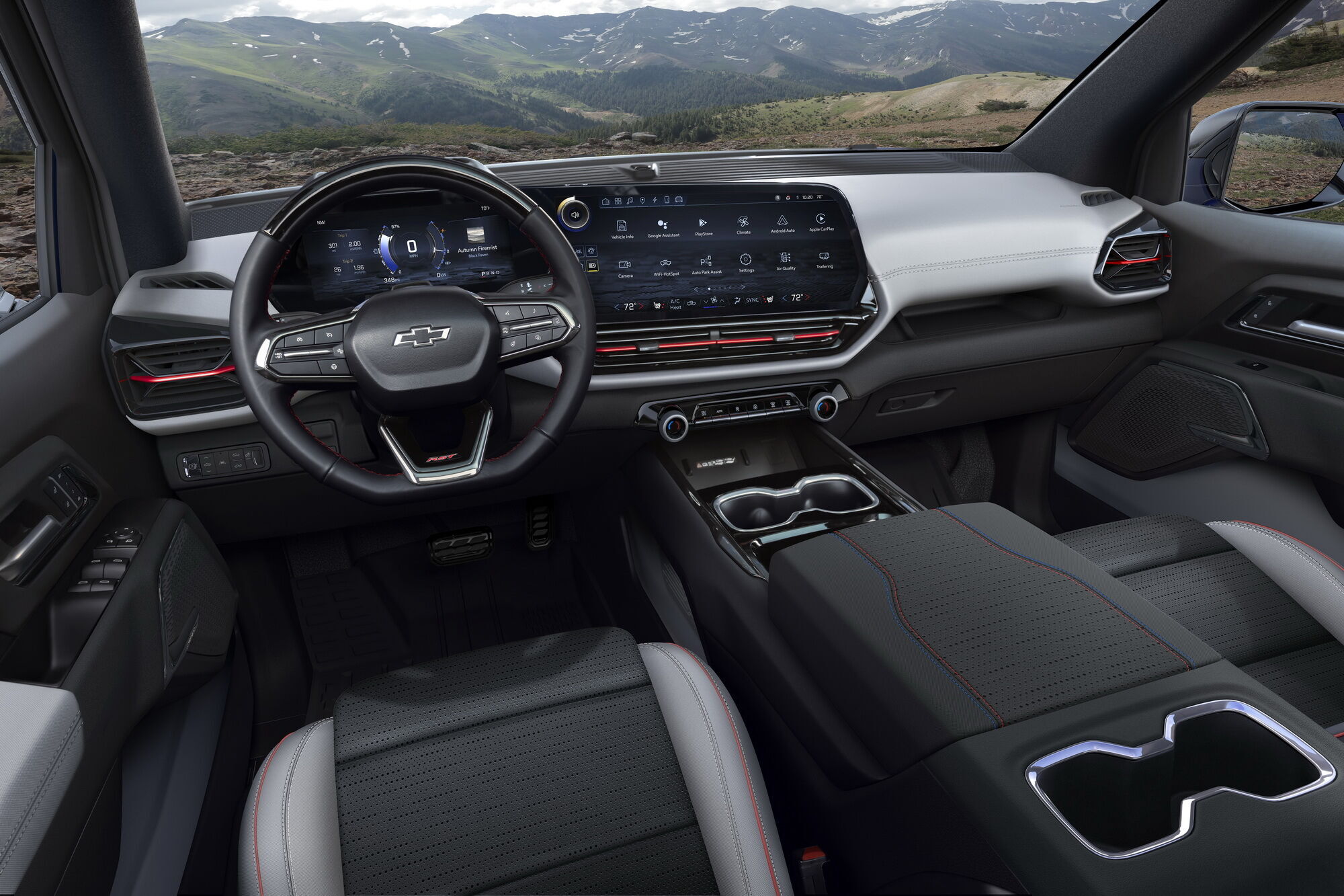 Silverado получил полностью цифровую панель приборов с 11-дюймовым экраном для водителя и сенсорным дисплеем по центру консоли