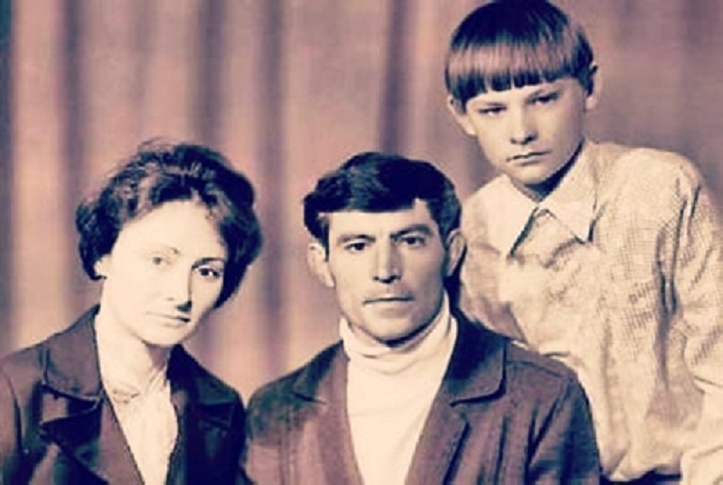 Василий Стус с семьей