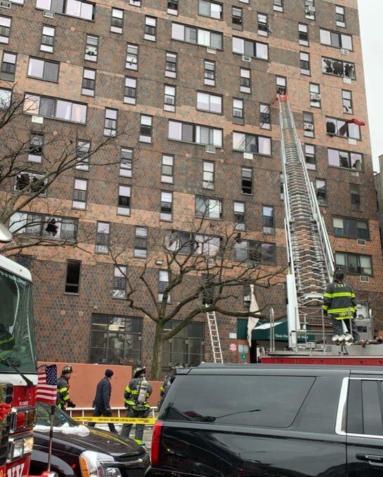 Пожежа трапилася у 19-поверховій будівлі