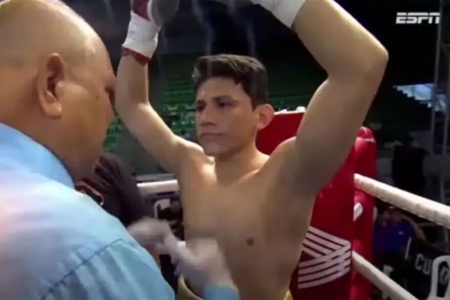 В Колумбии боксер умер после страшного нокаута. Видео