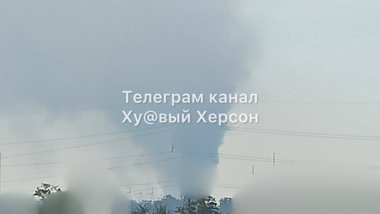 Дым в Таврийске в результате взрыва на складе БК