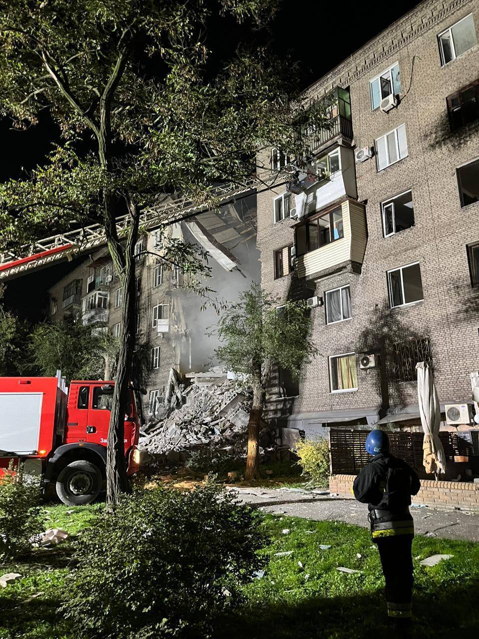 Ракеты российских оккупантов взорвали дом, где жил известный украинский футболист