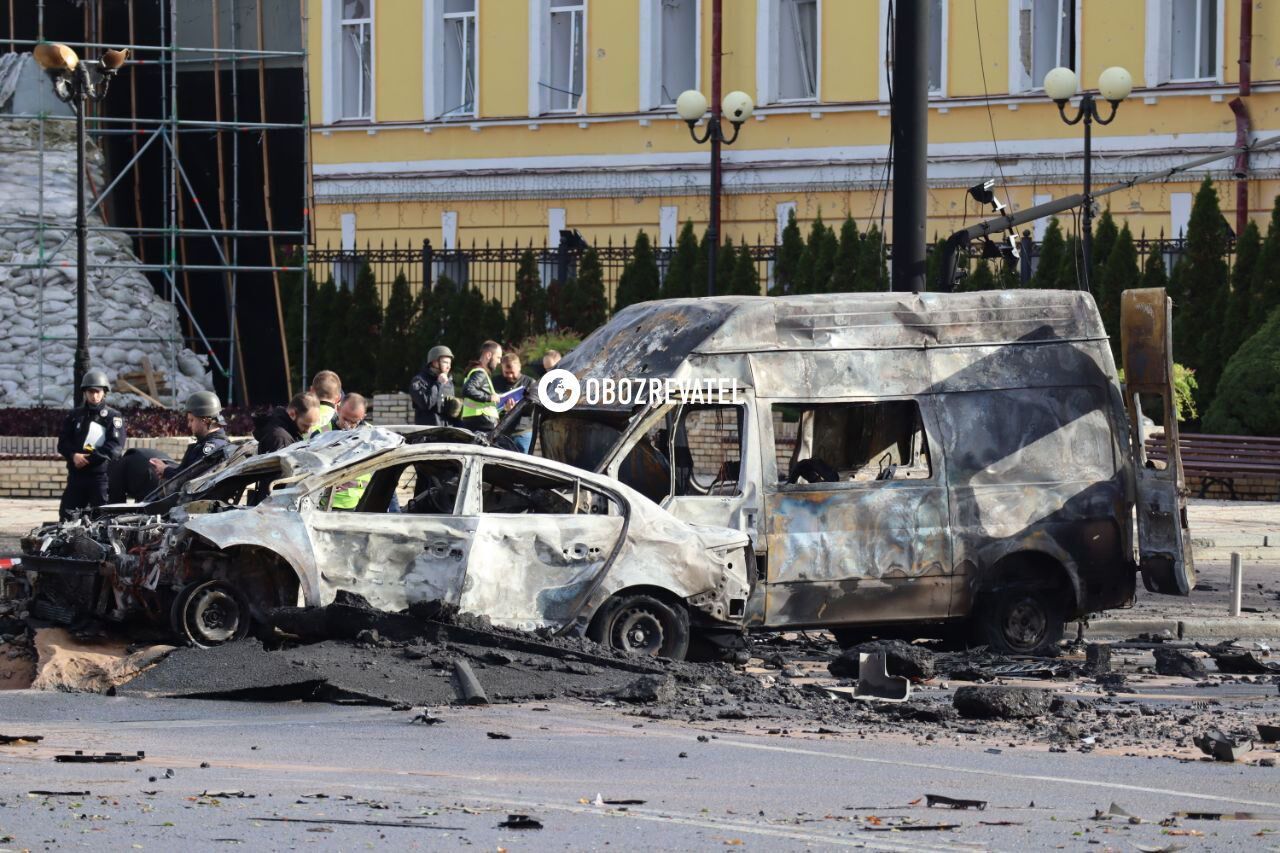 Вибухи прогриміли в чотирьох районах: у Києві розповіли про наслідки потужної ракетної атаки РФ. Фото і відео