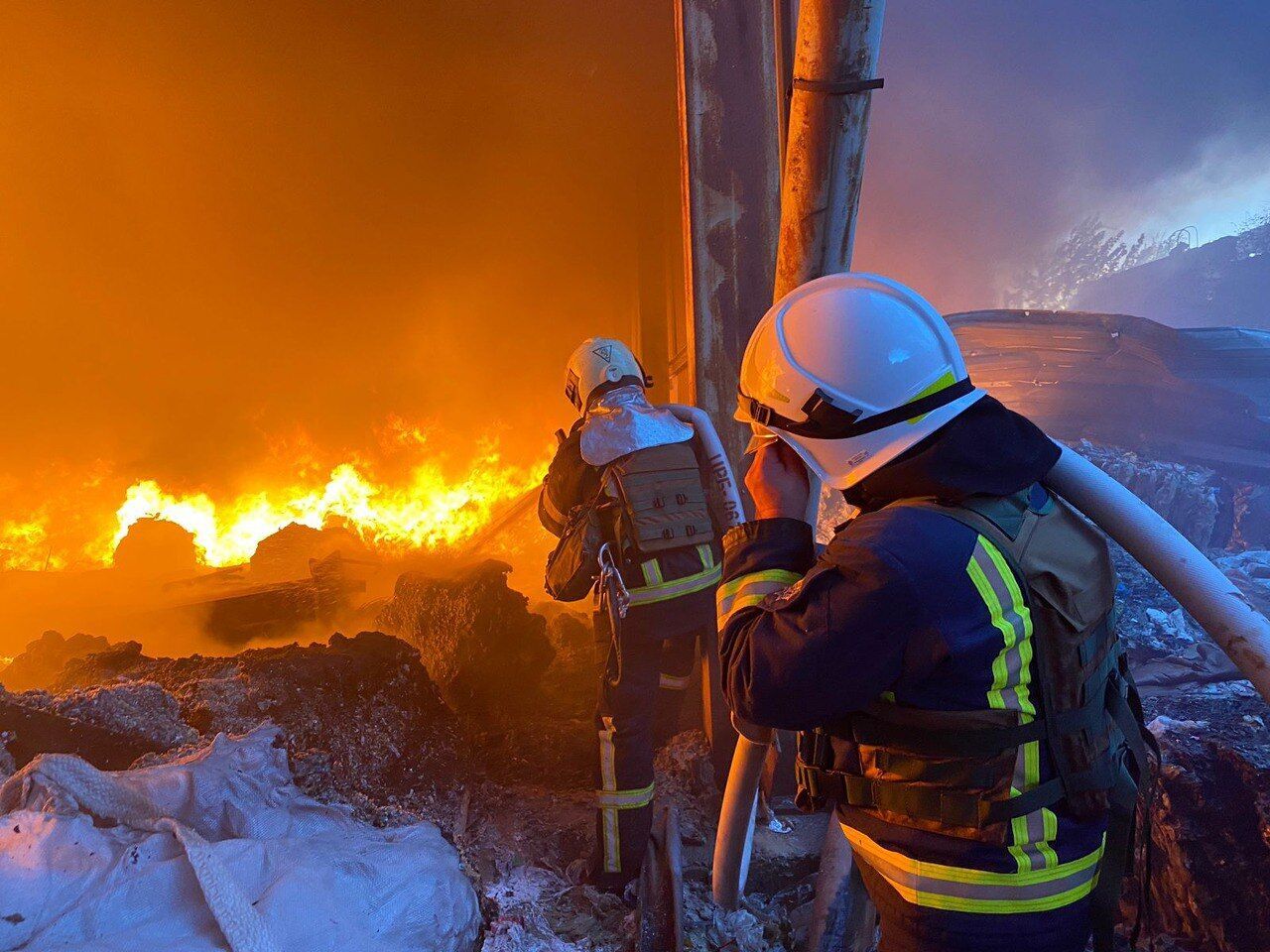 Внаслідок прильотів були пожежі