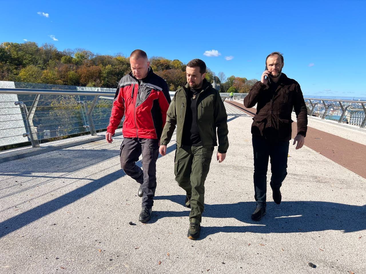 "Міст Кличка" вцілів: з’явилися нові фото і відео з наслідками ракетного удару РФ 