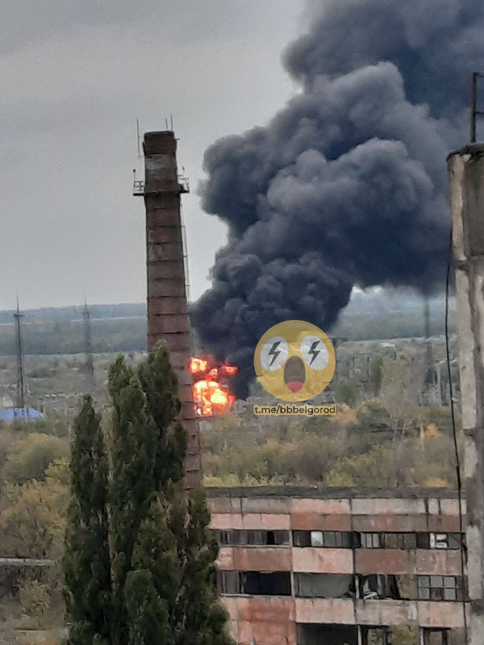 У Шебекіно Бєлгородської області спалахнула електропідстанція, у місті проблеми зі світлом та водою. Фото і відео