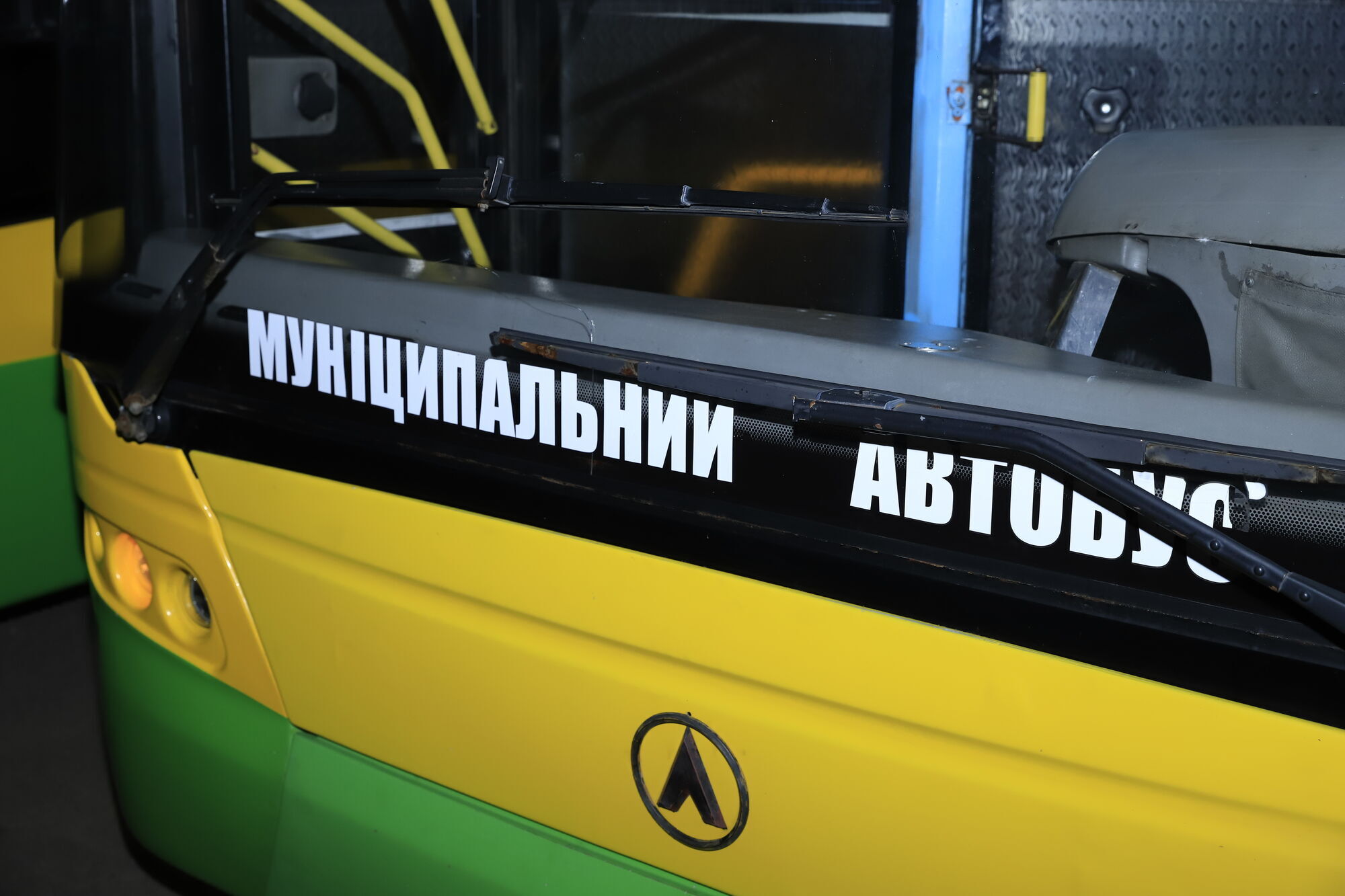 Найближчими днями на маршрути Дніпра вийдуть автобуси, які місту передала Вінниця, – Філатов