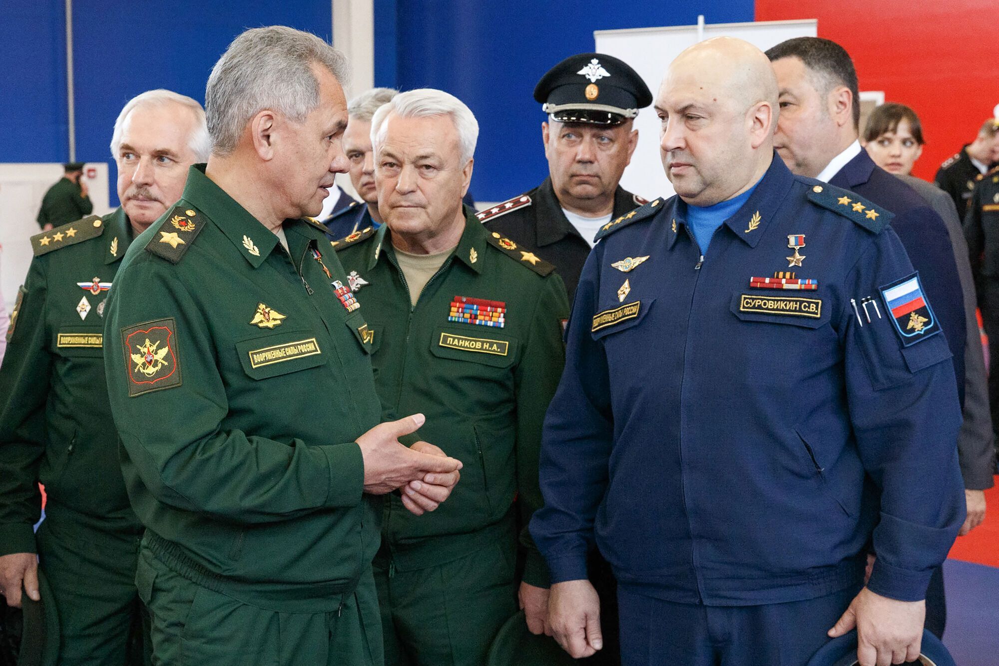 Міністр оборони Російської Федерації Сергій Шойгу та генерал Сергій Суровікін