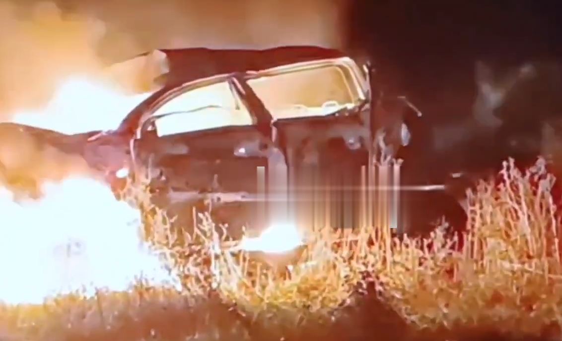 На трассе Бердянск – Мариуполь взорвалось авто оккупантов, есть погибший. Видео