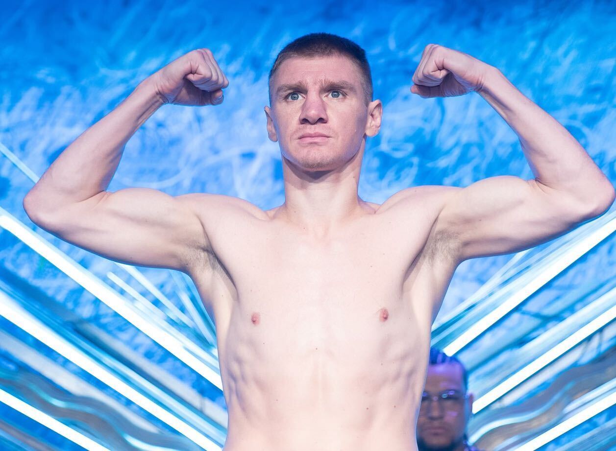 Знаменитый украинский боксер поднялся с нокдауна и побил соперника за четыре раунда