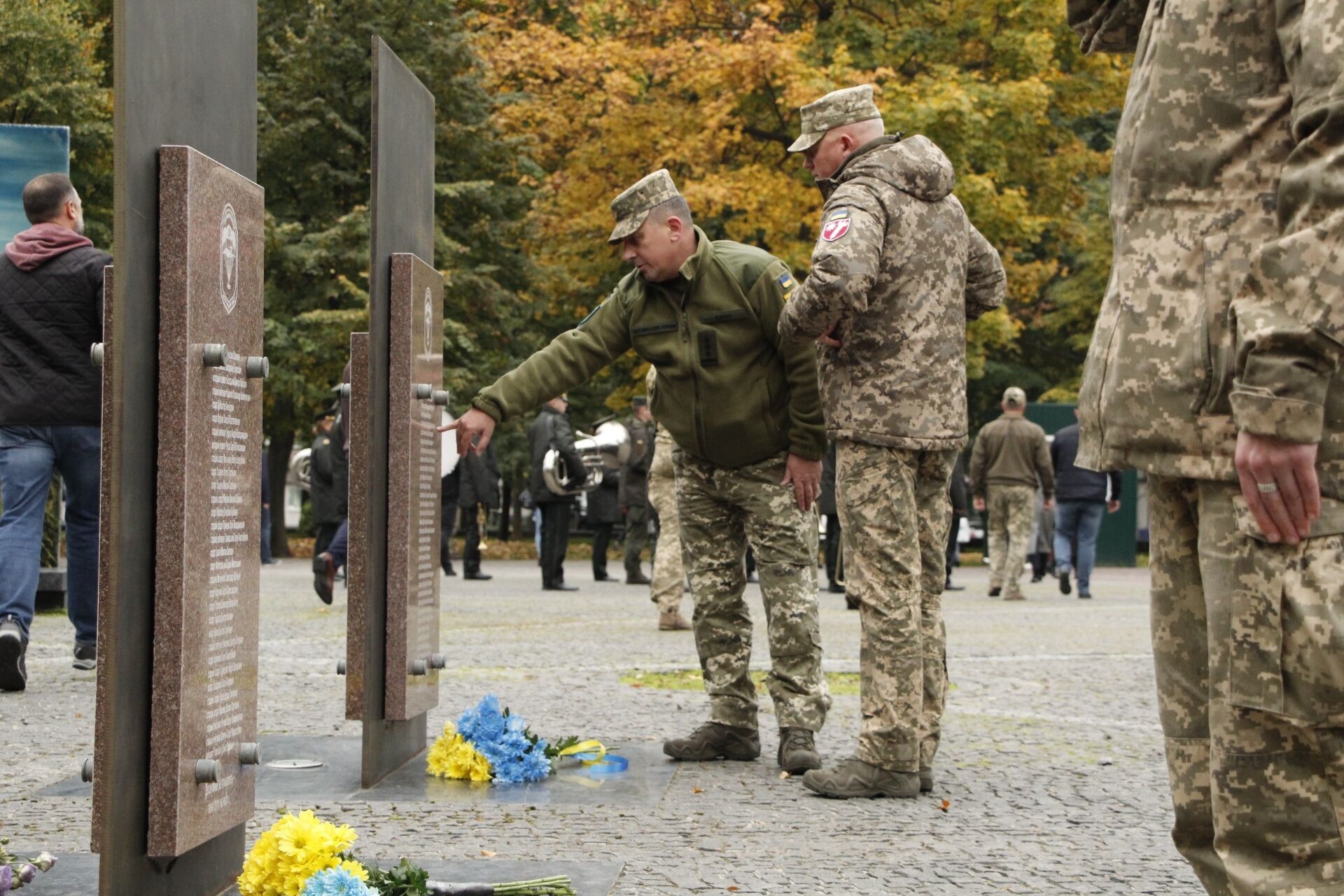 У Дніпрі вшанували загиблих захисників і захисниць України: ви прикрили собою нашу незалежність