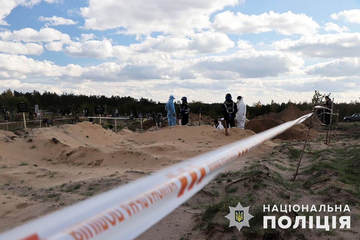 В Лимане завершили эксгумацию на месте массового захоронения погибших: обнаружены тела 34 военных и 120 гражданских. Фото