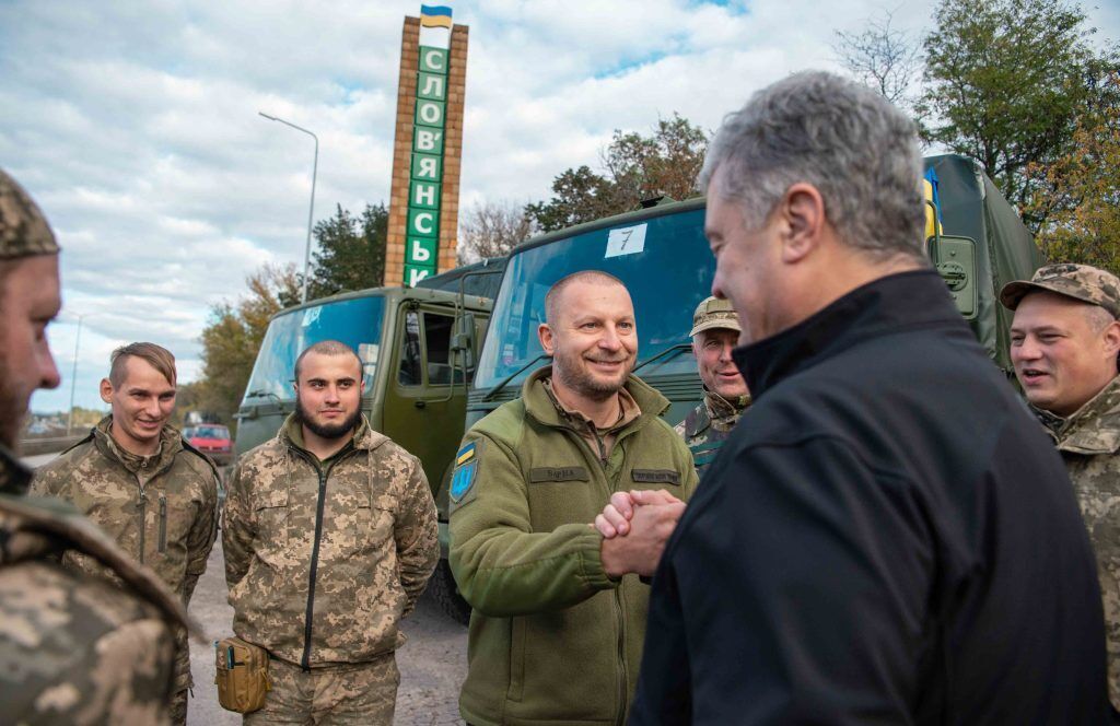"Украина в ЕС и НАТО, а Путин сдох": пехотинцы в Славянске рассказали Порошенко о главном желании
