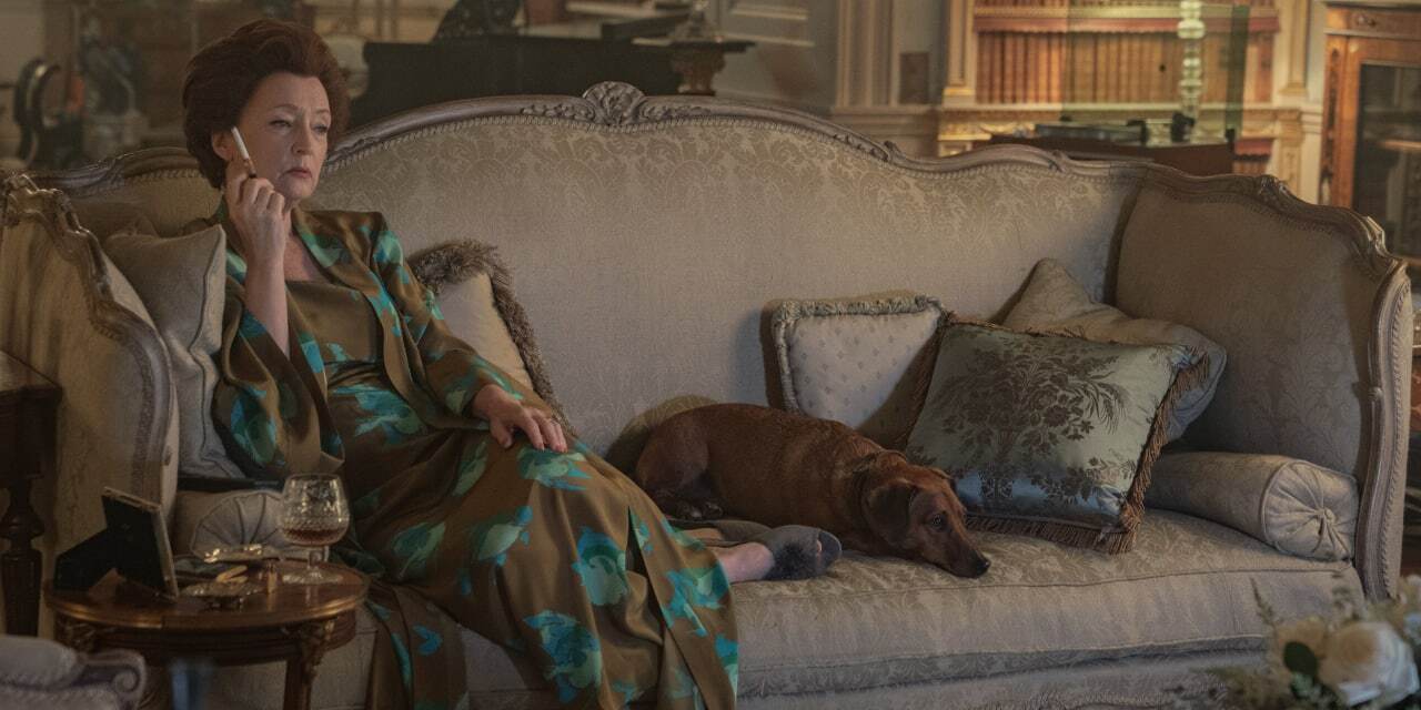 Новые принцесса Диана и Елизавета II. Netflix показал первые кадры 5-го сезона "Короны"