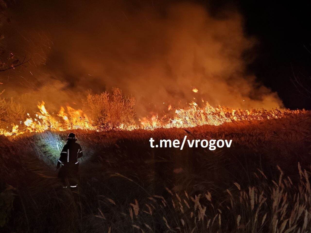 У Бердянську розцвіла "бавовна": вогонь помітили біля складу боєприпасів військ РФ