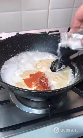 Навіщо додавати крохмаль до картоплі перед смаженням: елементарний лайфхак 