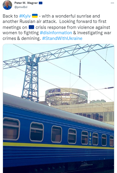 Топчиновник Єврокомісії Петер Вагнер прибув до Києва і показав фото з вокзалу, біля якого пролунали вибухи