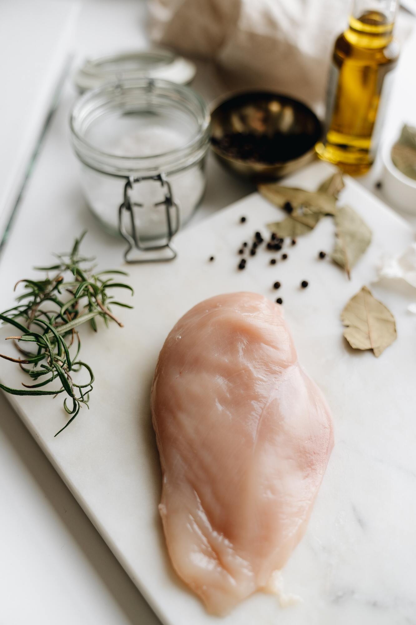 Полезная и пышная запеканка из курицы: на чем приготовить
