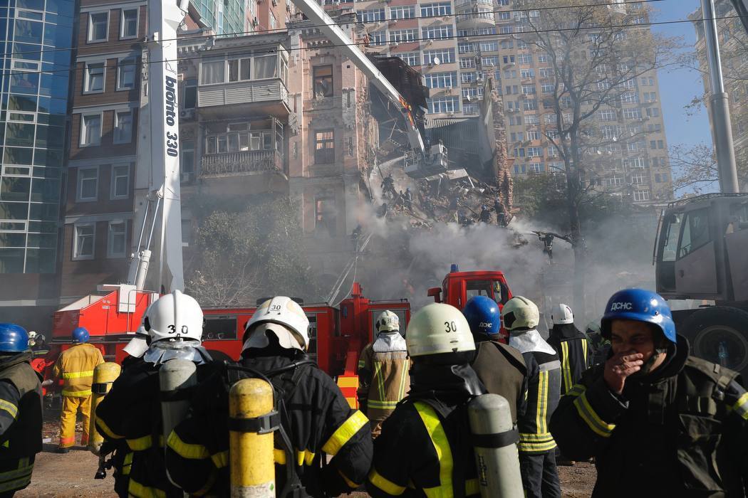 Атака "Шахедом" по будинку в центрі Києва: рятувальники знайшли тіло ще однієї загиблої