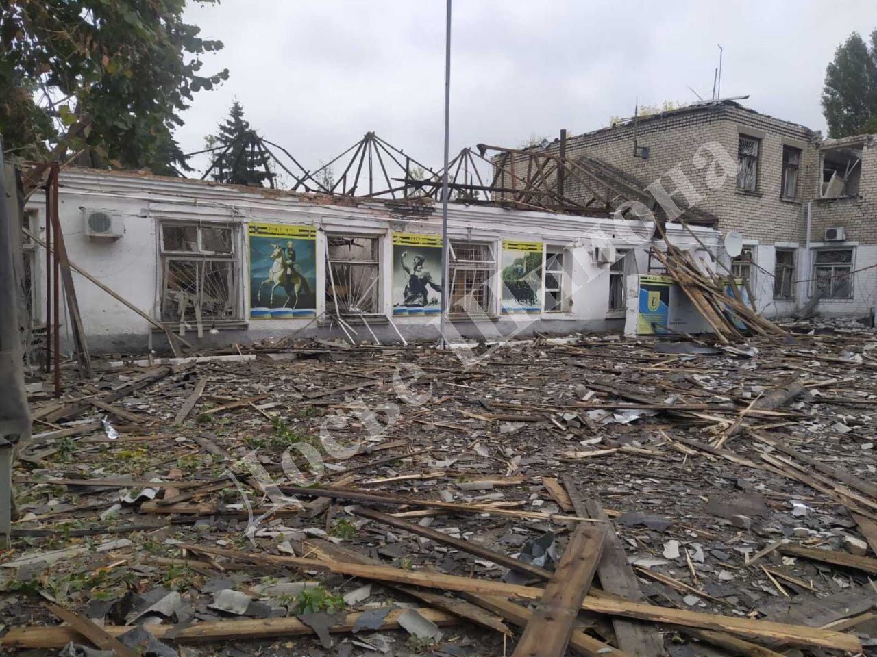 Сбежавшие из Лимана оккупанты снова попали под "раздачу" от ВСУ: поражен командный пункт. Фото и видео