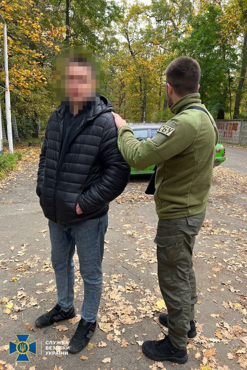 На Киевщине задержали мужчину, который участвовал в карательных рейдах оккупантов. Фото и видео
