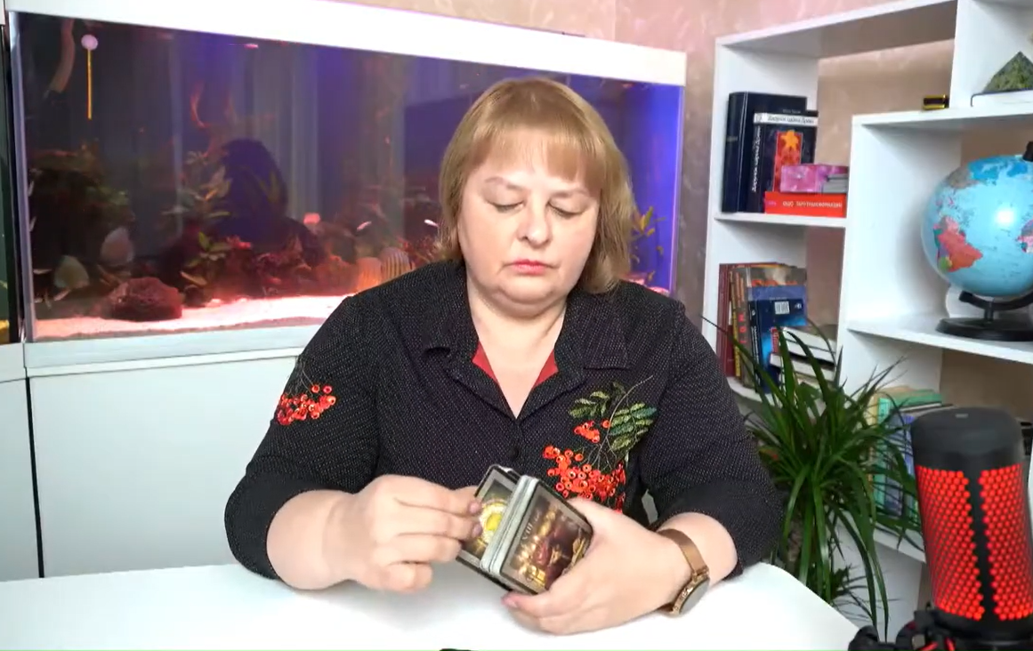 Тарологиня Людмила Хомутовська відповіла, чи стане наступним президентом України жінка