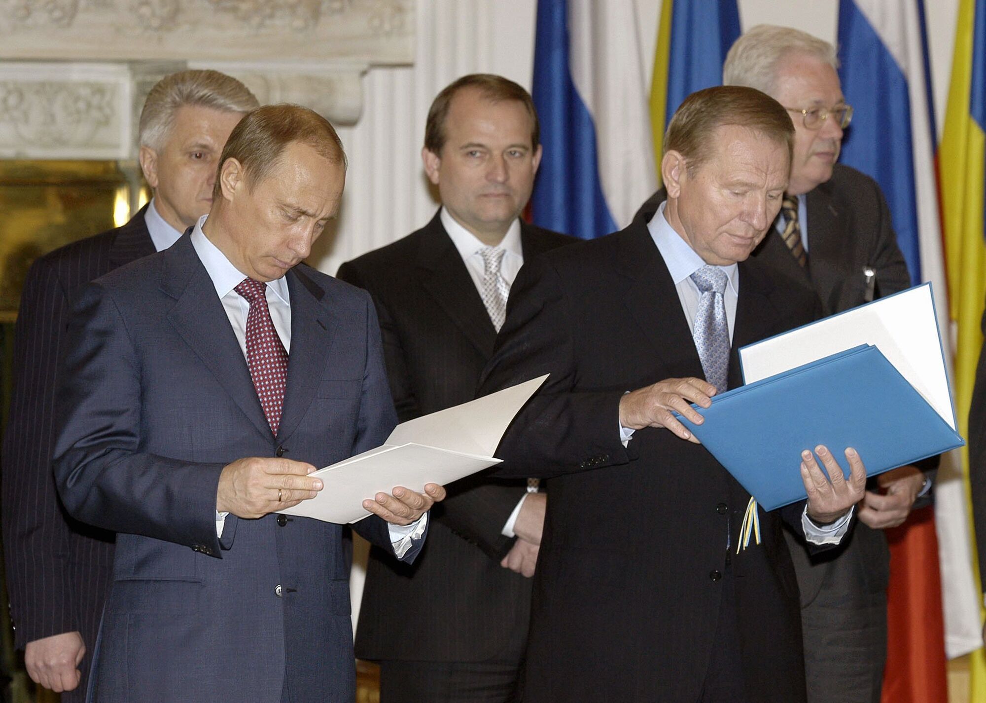 ФСБ була проти обміну бійців "Азову" на Медведчука, але Путін наполіг – The Washington Post