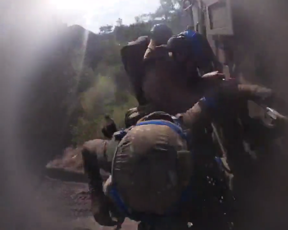 Так работает ''Сафари'': появилось видео освобождения украинскими спецназовцами Ямполя