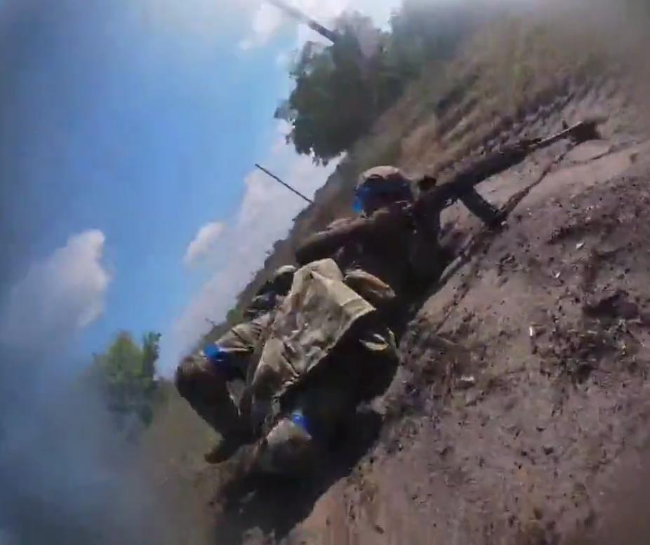 Так работает ''Сафари'': появилось видео освобождения украинскими спецназовцами Ямполя