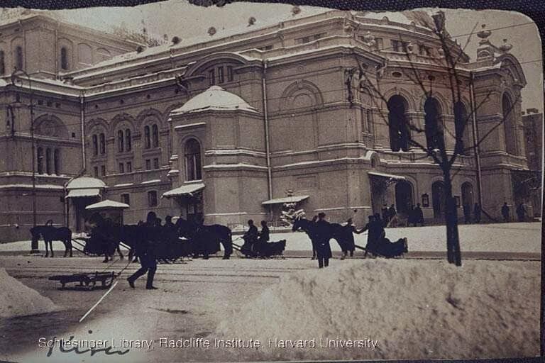 В сети показали фото Киева, сделанные сестрой милосердия Американского Красного Креста в 1915 году