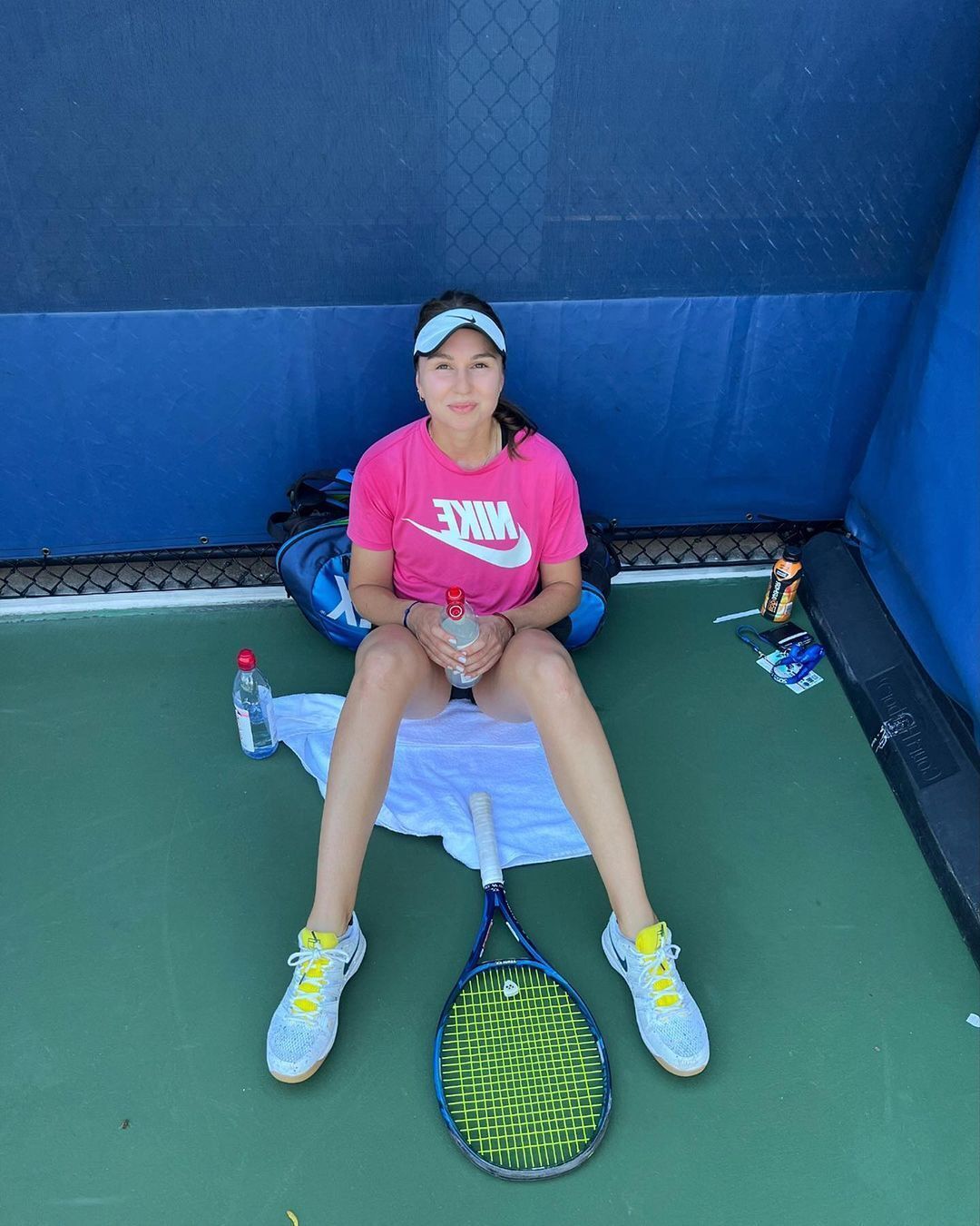Російська тенісистка, яка підтримує Путіна, злякалася українок та знялася з турніру