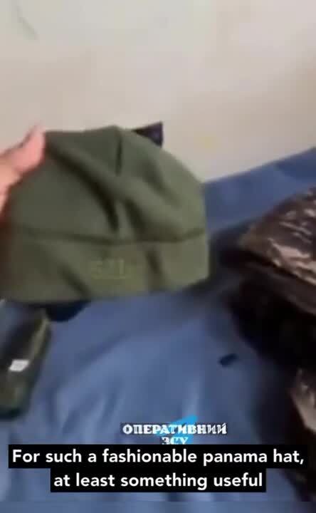 Маска для пейнтбола и панамка: "мобик" показал, какую экипировку ему выдали для войны в Украине. Видео