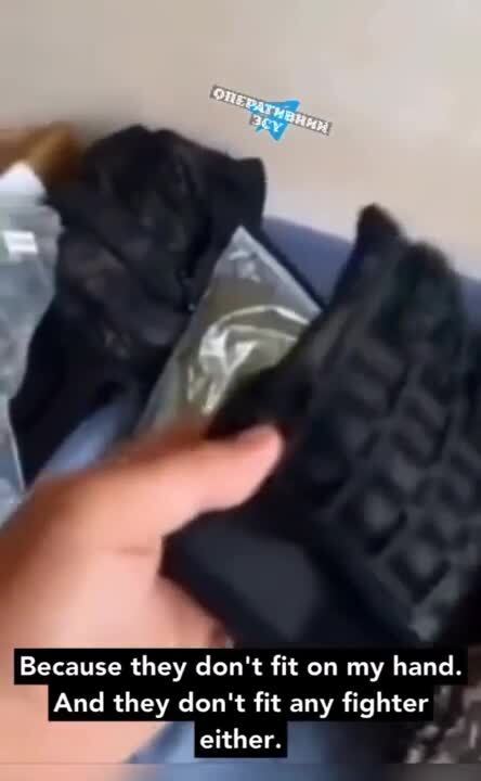 Маска для пейнтбола и панамка: "мобик" показал, какую экипировку ему выдали для войны в Украине. Видео